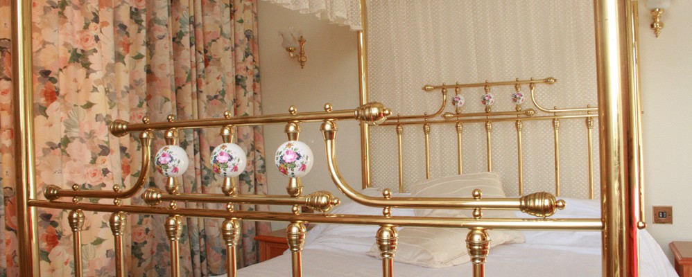 Four Poster Bed